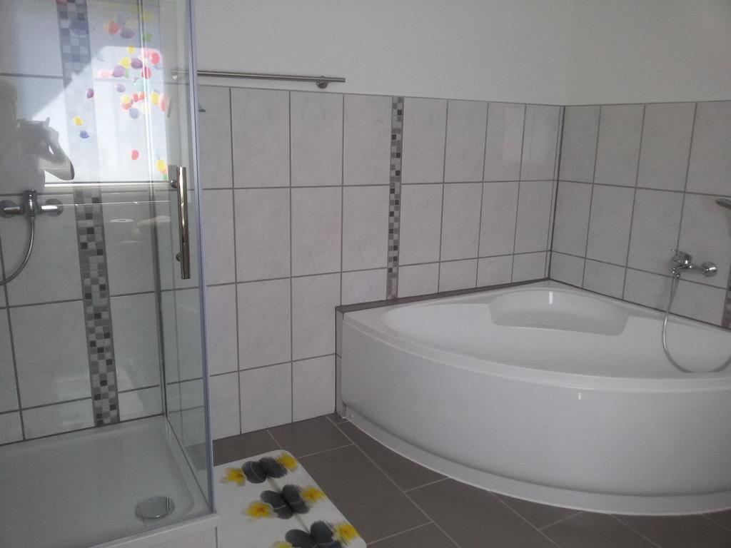 דירות Flomborn Gastehaus Nickolai מראה חיצוני תמונה